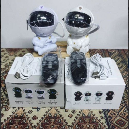 PROYECTOR ASTRONAUTA SENTADO