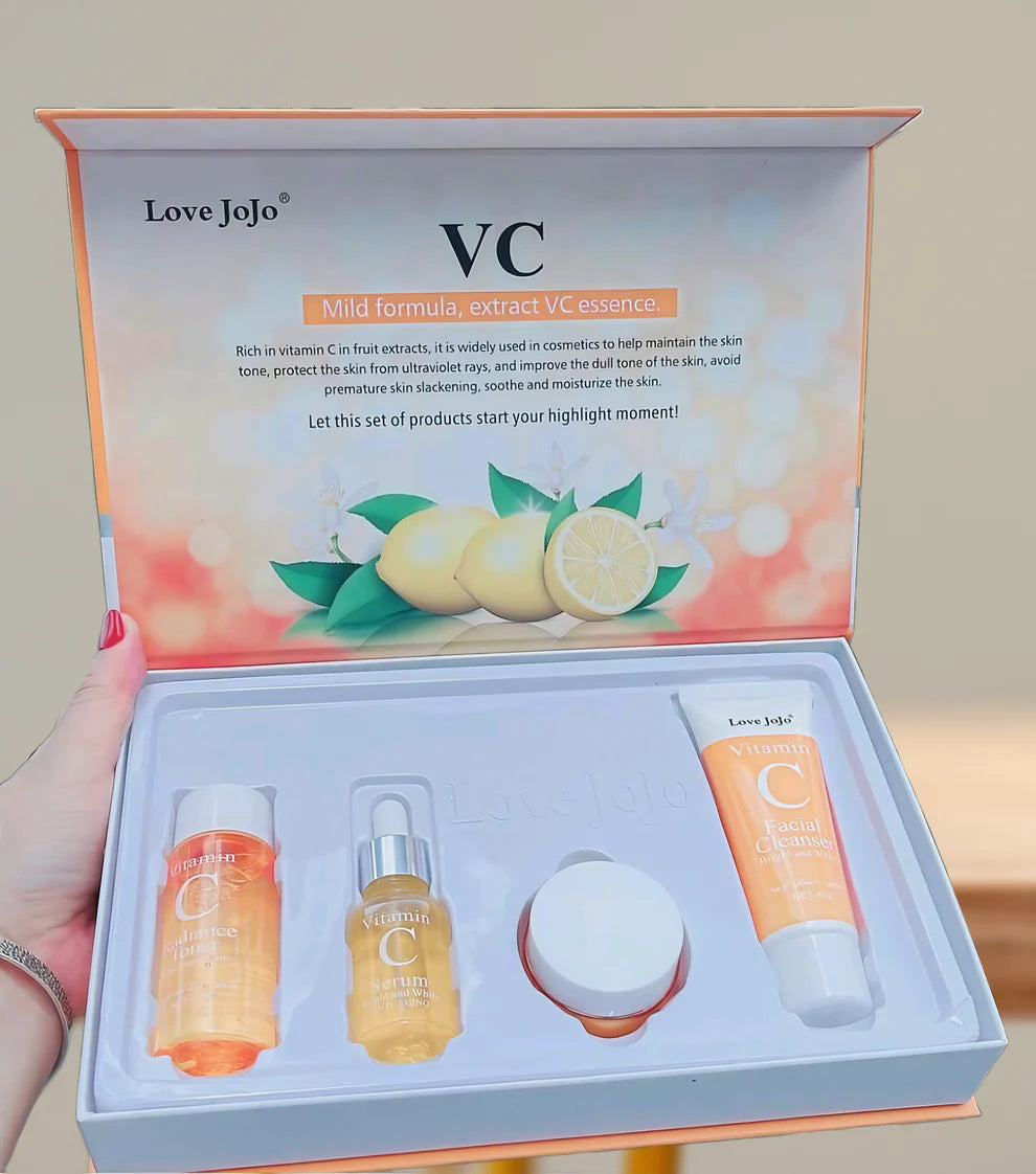 KIT DE INICIO PARA EL CUIDADO FACIAL LIMPIADOR FACIAL, TÓNICO RADIANTE, SUERO Y CREMA, TODOS ENRIQUECIDOS CON VITAMINA C