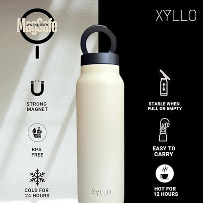 BOTELLA DE AGUA AISLADA CON SOPORTE PARA TELÉFONO