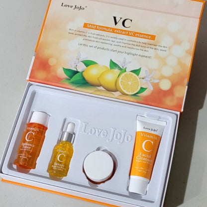 KIT DE INICIO PARA EL CUIDADO FACIAL LIMPIADOR FACIAL, TÓNICO RADIANTE, SUERO Y CREMA, TODOS ENRIQUECIDOS CON VITAMINA C